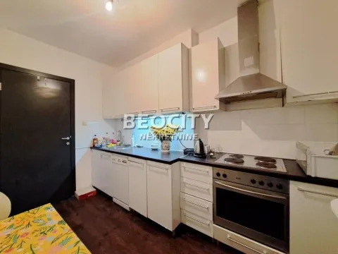 Prodaja, dvosoban stan, 70m², Čubura, Beograd - image 11