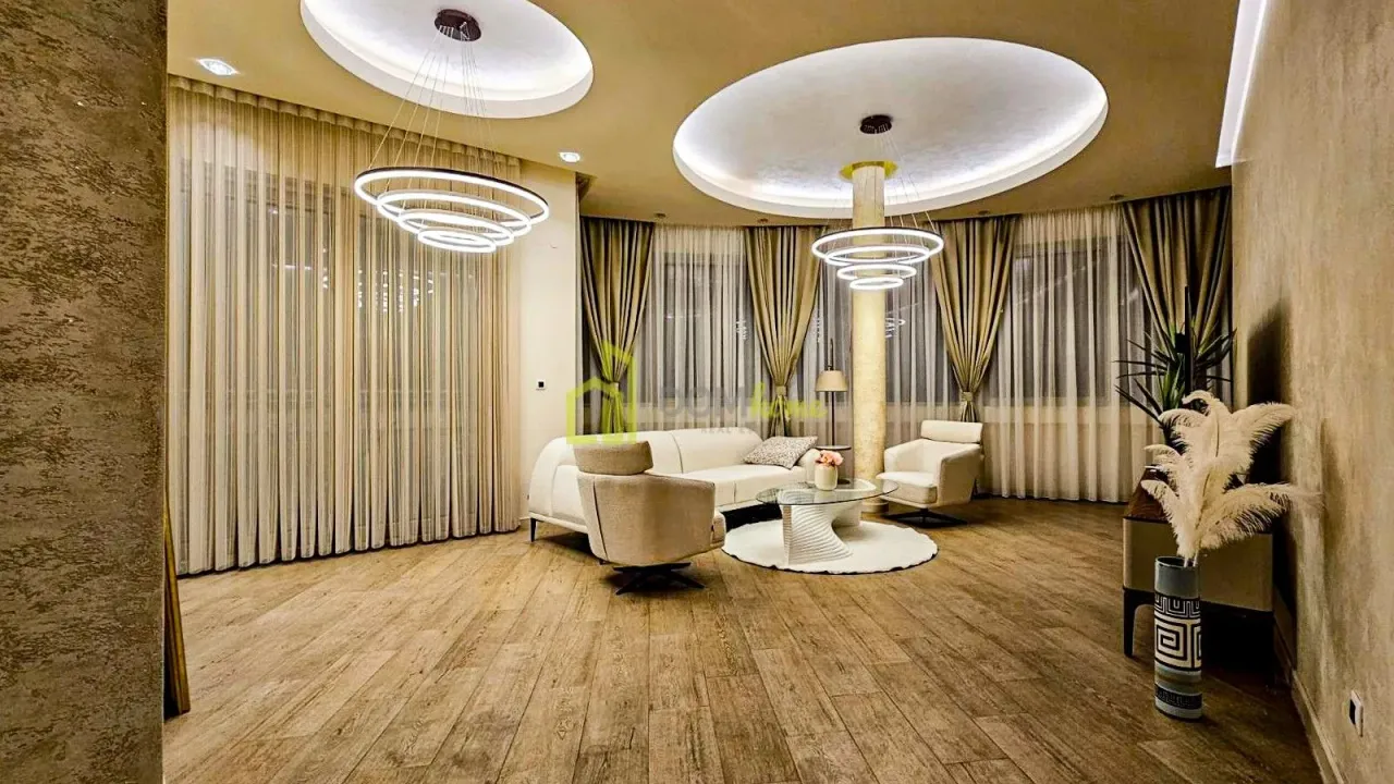 Prodaja, dvosoban stan, 112m², Budva, Crna Gora