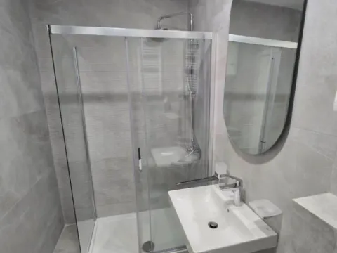 Izdavanje, jednosoban stan, 42m², Central Point, Podgorica - image 11