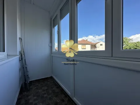 Izdavanje, dvosoban stan, 75m², Centar, Podgorica - image 11