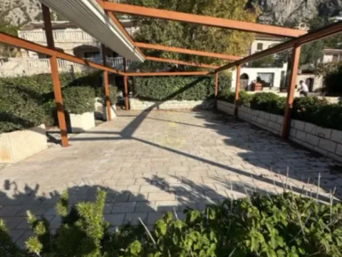 Rent, hospitality venue, 500m², Dobrota, Kotor - image 4