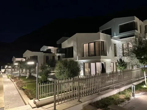 Prodaja, kuća, 400m², Kumbor, Herceg Novi - image 6