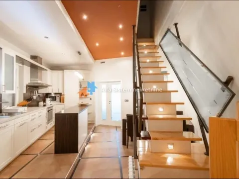 Rent, four bedroom apartment, 140m², Stari Grad, Beograd - image 13