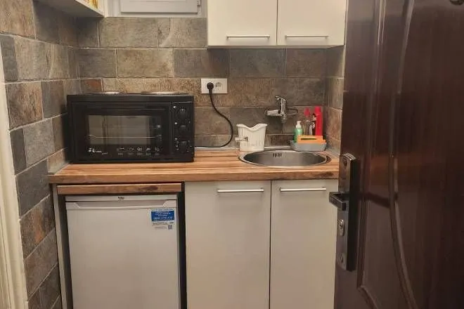 Rent, one bedroom apartment, 20m², Topličin venac, Beograd