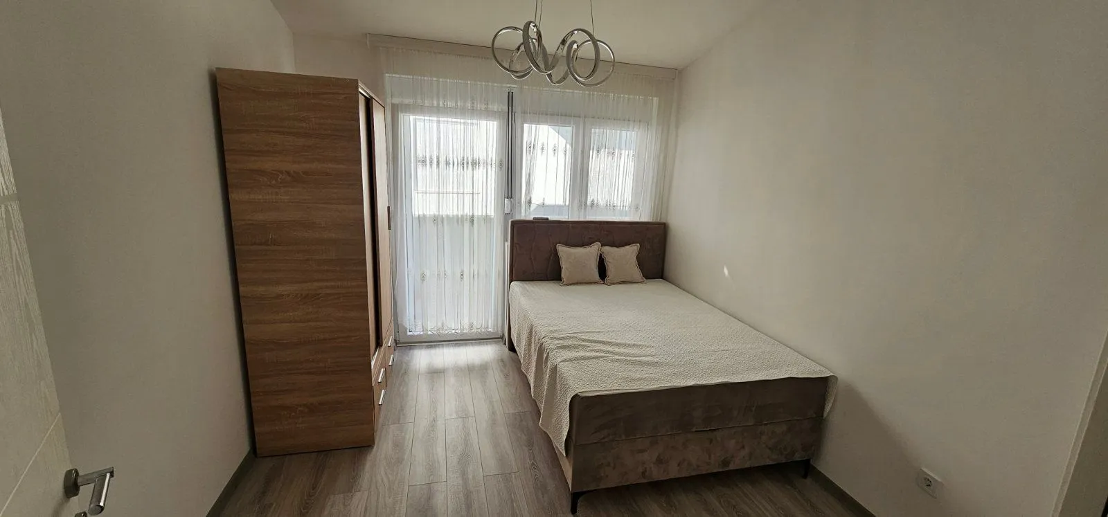Izdavanje, kuća, 130m², Šušanj, Bar