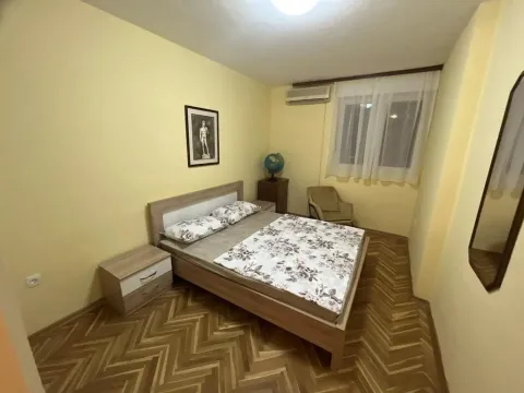 Rent, two bedroom apartment, 85m², Centar, Podgorica - image 14