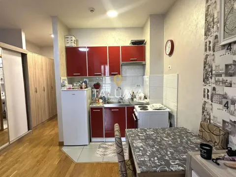 Rent, one bedroom apartment, 45m², City Kvart, Podgorica - image 8