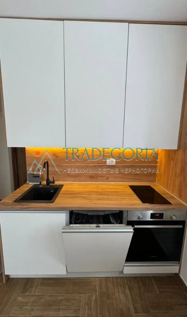 Prodaja, dvosoban stan, 40m², Kotor, Crna Gora