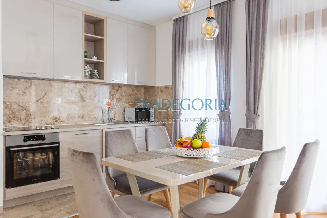 Prodaja, jednosoban stan, 74m², Pržno, Budva
