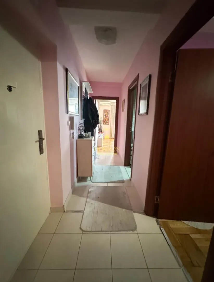 Prodaja, dvosoban stan, 65m², Zagorič, Podgorica