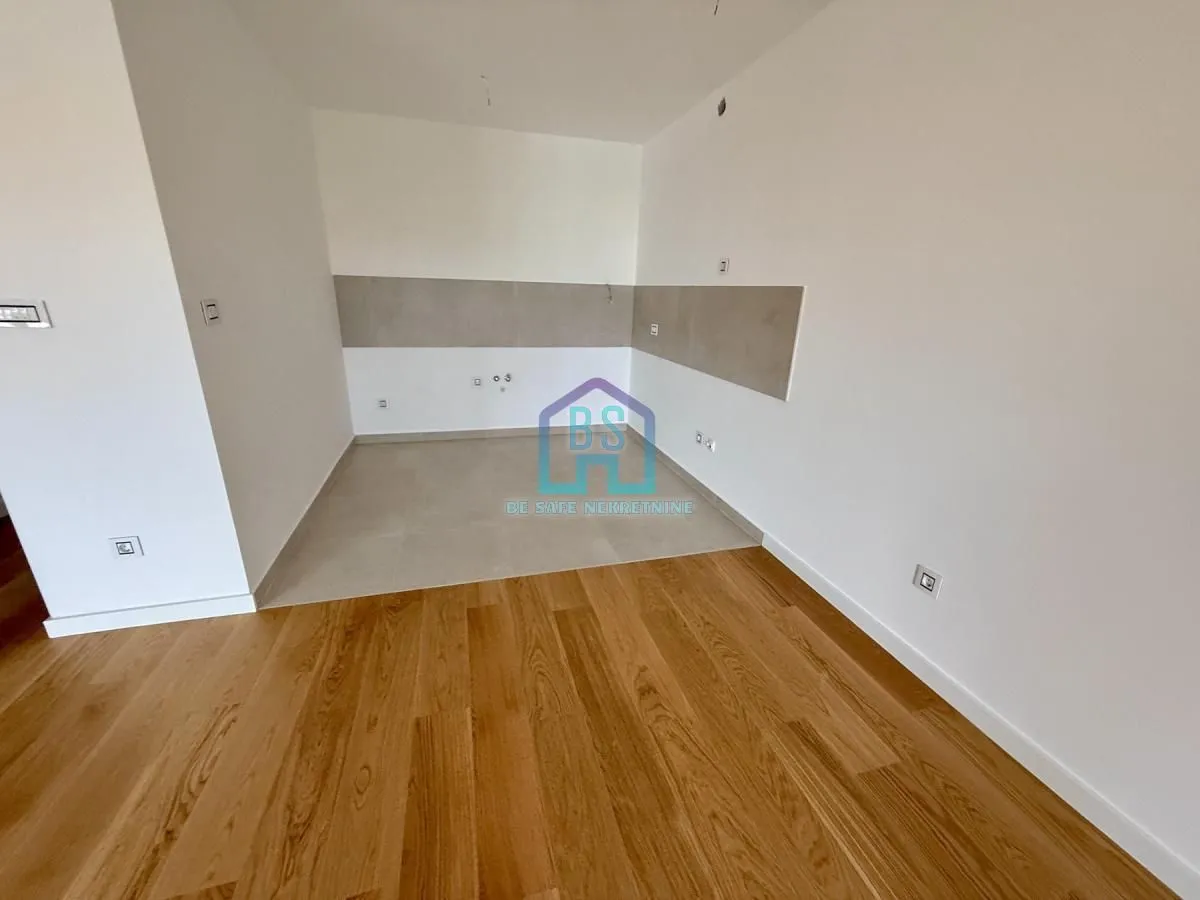 Prodaja, stan, 174m², Telep, Novi Sad Sve Podlokacije
