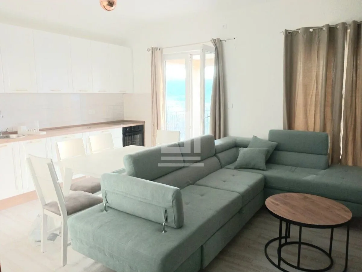 Izdavanje, stan, 100m², Radanovići, Kotor
