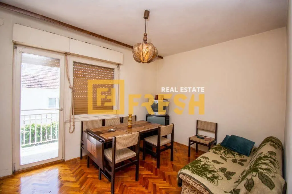 Rent, house, 214m², Tološi, Podgorica