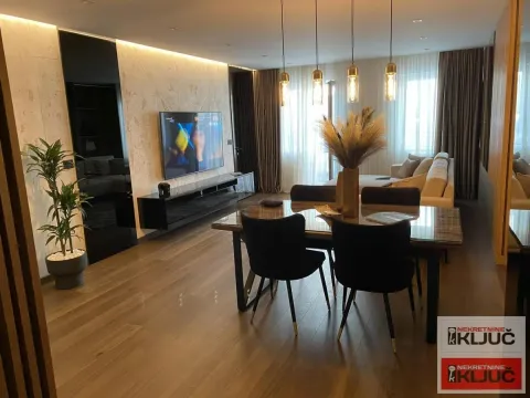 Prodaja, četvorosoban stan, 122m², Bulevar Oslobodjenja, Novi Sad Sve Podlokacije - image 3