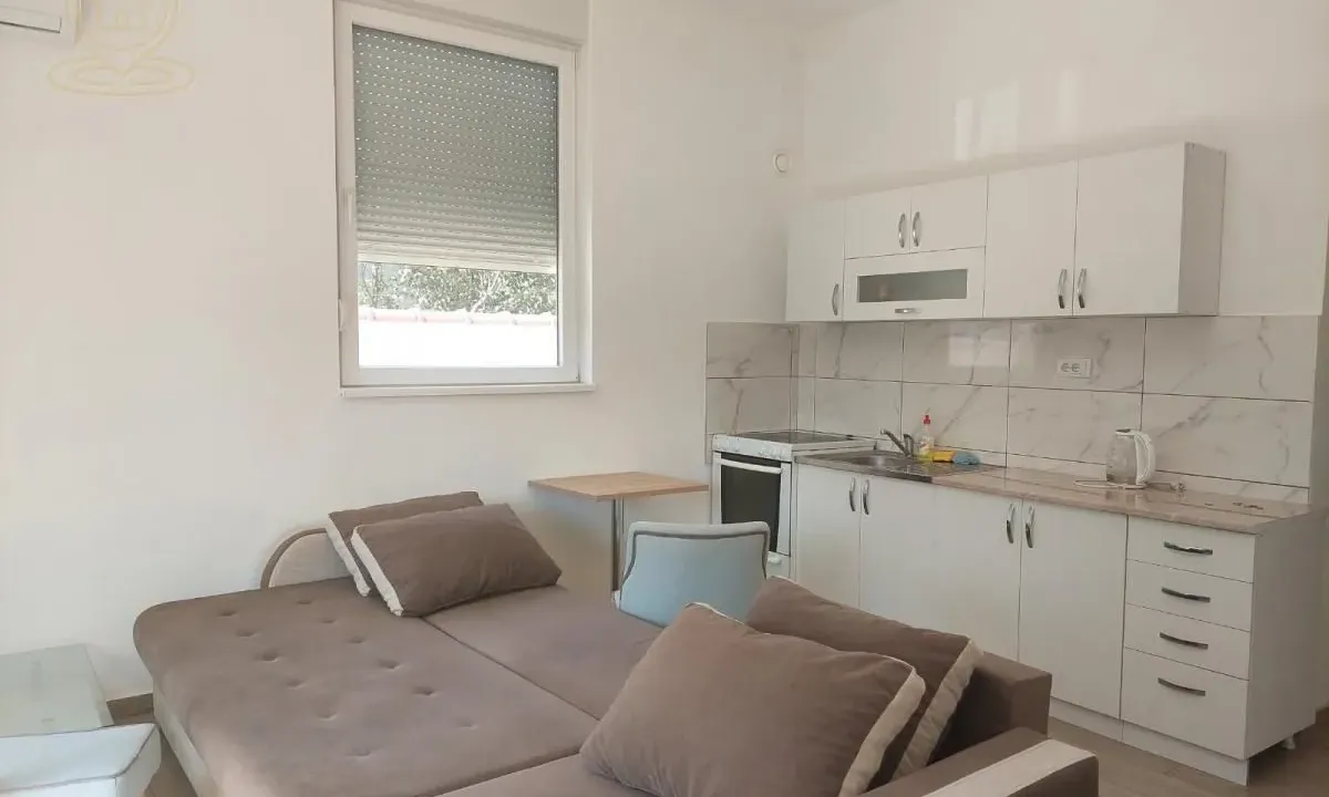 Izdavanje, garsonjera, 29m², Adice, Novi Sad Sve Podlokacije