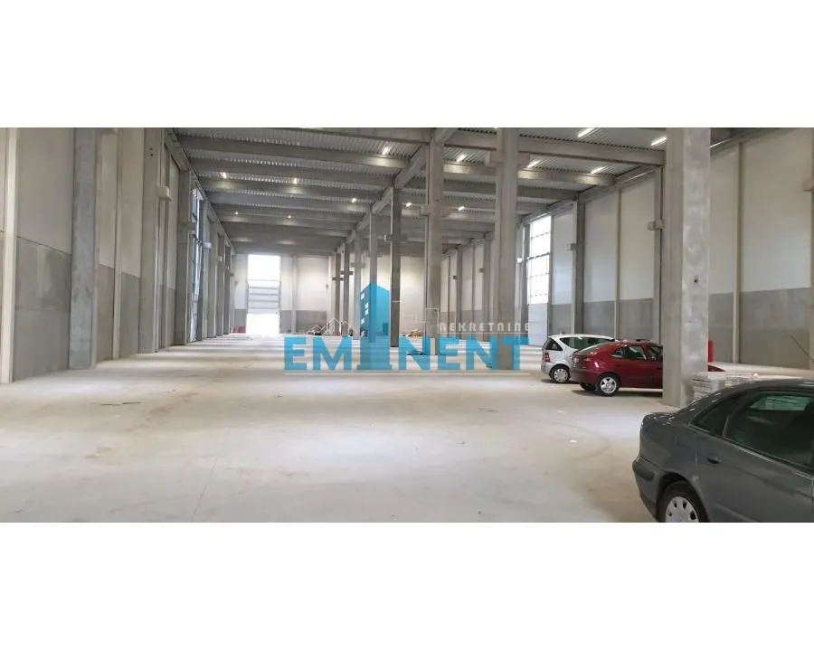 Sale, office space, 4500m², Centar, Stara Pazova