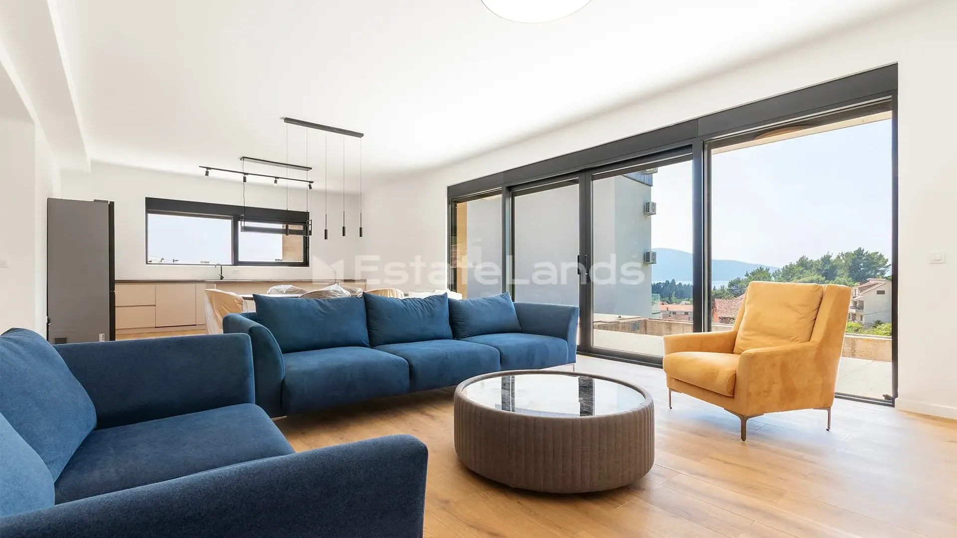 Rent, house, 183m², Kava, Tivat