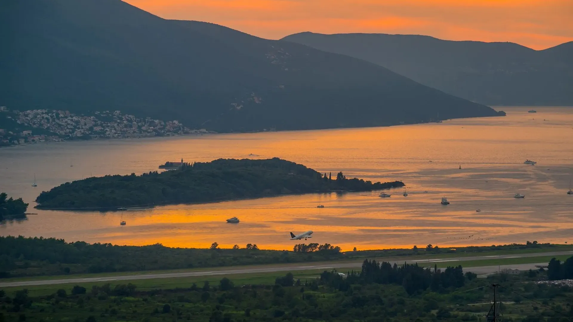 Sale, house, 255m², Kavač, Kotor