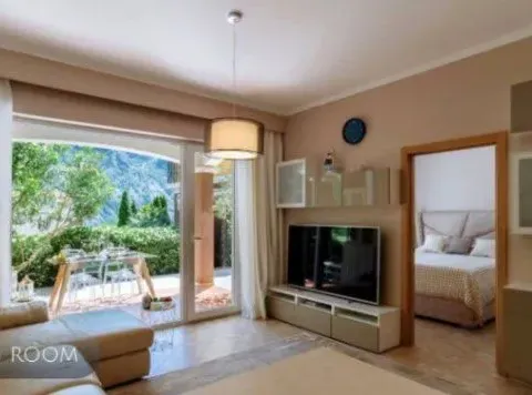 Sale, two bedroom apartment, 178m², Orahovac, Kotor - image 2