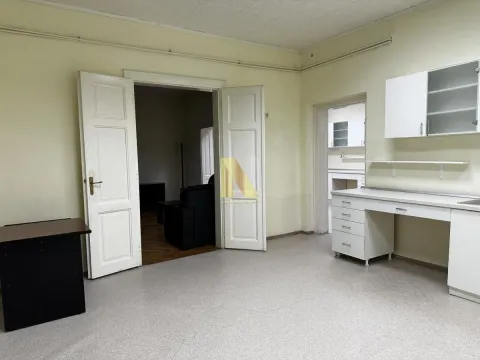 Izdavanje, poslovni prostor, 105m², Grbavica, Novi Sad Sve Podlokacije - image 7