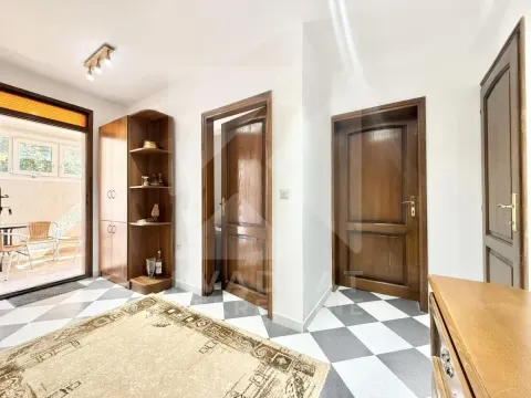 Rent, one bedroom apartment, 45m², Momišići, Podgorica - image 7