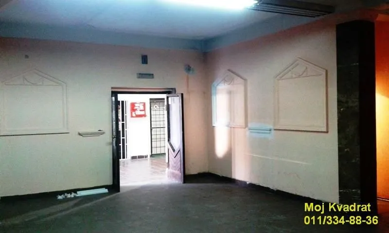 Prodaja, poslovni prostor, 324m², Resnik, Beograd
