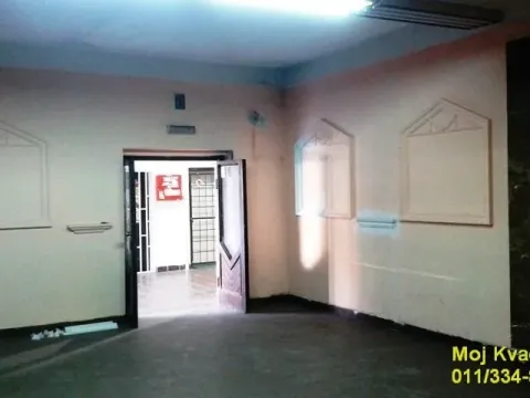 Sale, office space, 324m², Resnik, Beograd