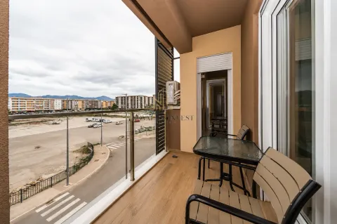 Izdavanje, dvosoban stan, 71m², New City, Podgorica - image 5