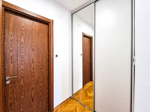 Rent, house, 250m², Mareza, Podgorica - image 11