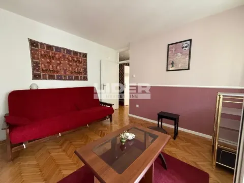 Izdavanje, trosoban stan, 80m², Kalenić Pijaca, Vračar Sve Podlokacije - image 11