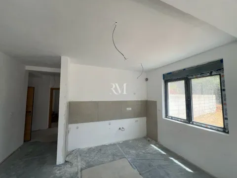 Prodaja, dvosoban stan, 52m², Dobrota, Kotor - image 3