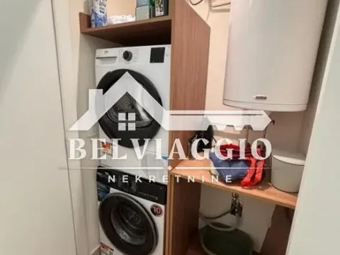 Izdavanje, trosoban stan, 76m², Grad, Kotor - image 11