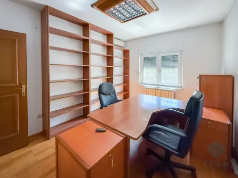 Rent, office space, 150m², Stara Varoš, Podgorica - image 7