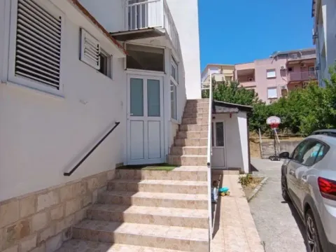 Sale, three bedroom apartment, 122m², Šušanj, Bar - image 3