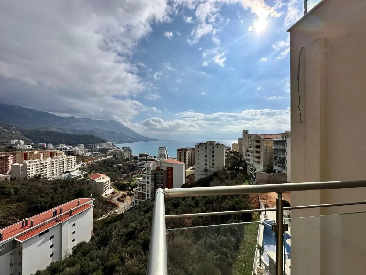 Sale, two bedroom apartment, 131m², Bečići, Budva