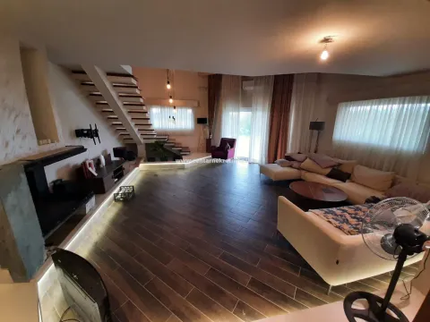 Sale, house, 420m², Grlić, Danilovgrad - image 9