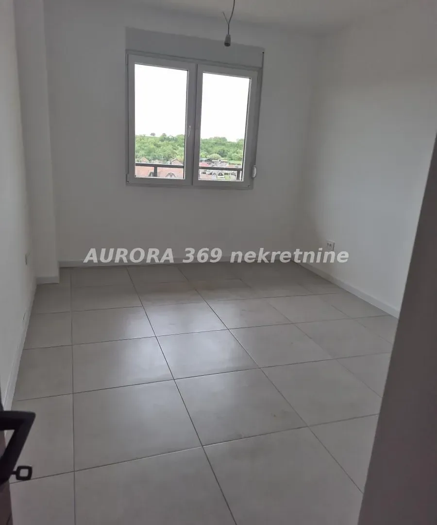 Prodaja, dvosoban stan, 62m², Irig, Srbija