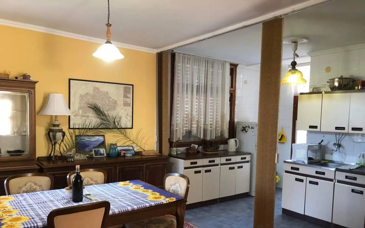 Sale, house, 300m², Šušanj, Bar