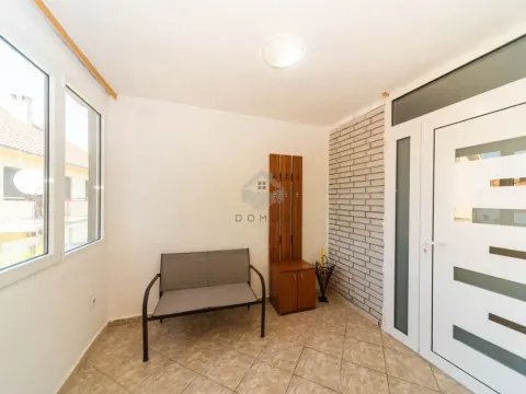 Izdavanje, dvosoban stan, 90m², Masline, Podgorica - image 17