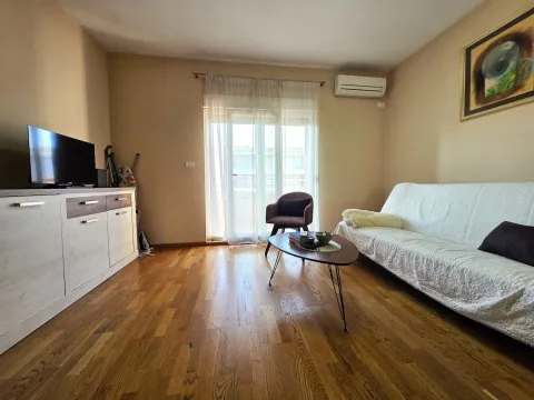 Rent, apartment, 33m², City Kvart, Podgorica - image 1