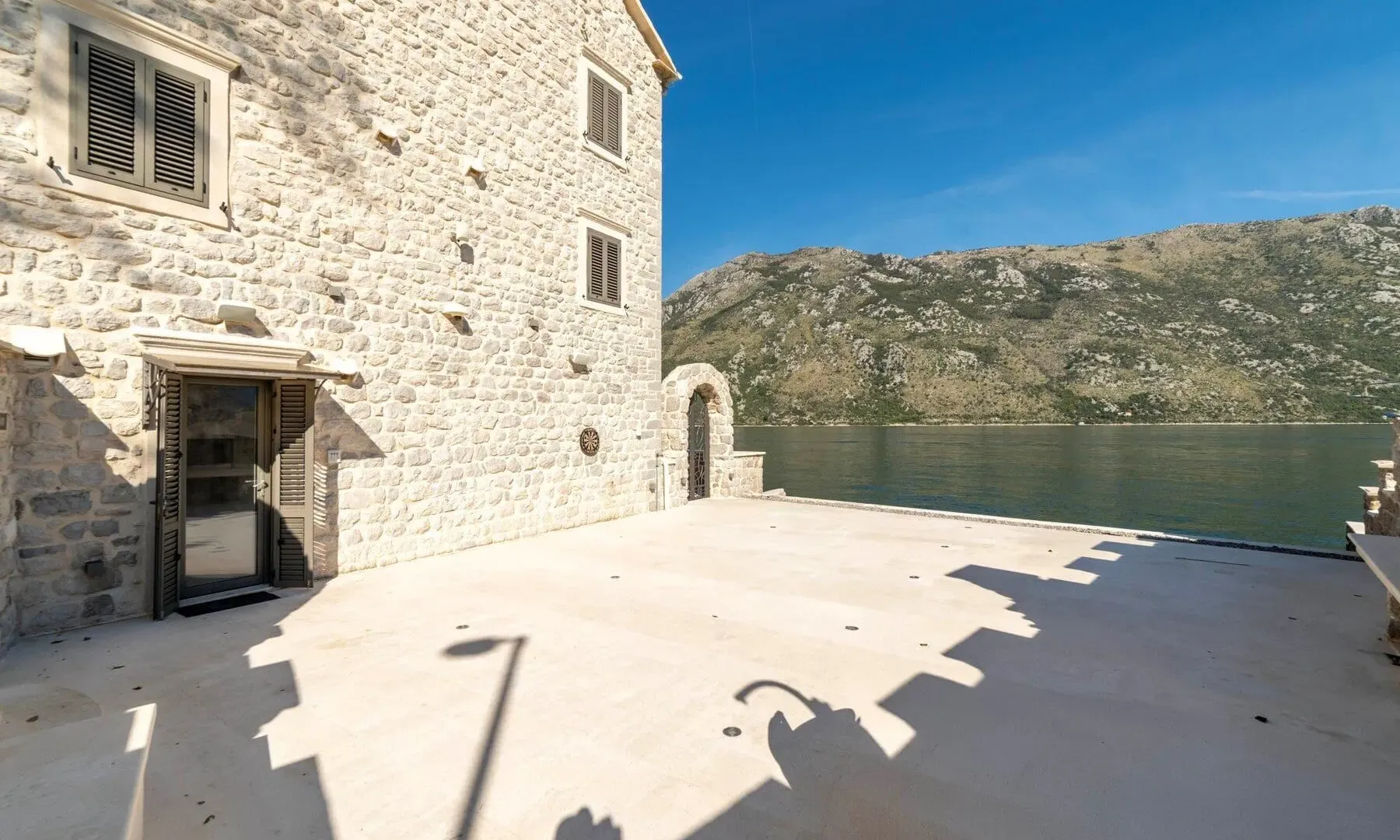 Prodaja, ugostiteljski objekat, 731m², Stoliv, Kotor