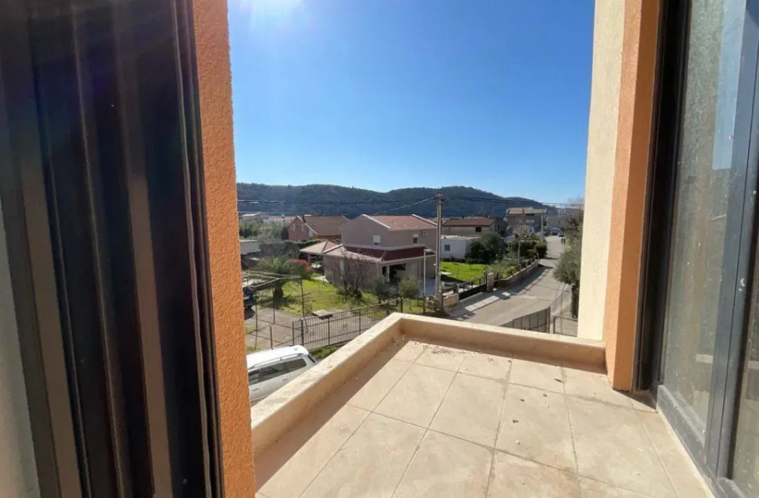 Prodaja, jednosoban stan, 46m², Polje, Bar