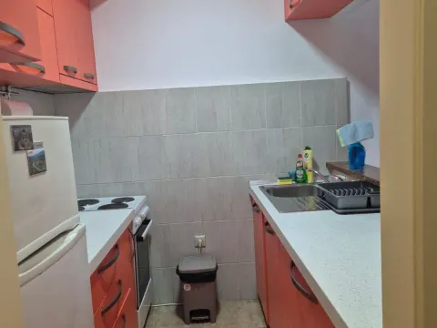Rent, one bedroom apartment, 50m², Slovenska Plaža, Budva - image 11