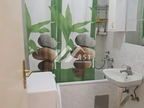 Izdavanje, jednosoban stan, 32m², Novo naselje, Novi Sad - image 8