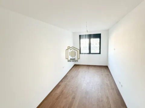 Izdavanje, dvosoban stan, 77m², Tološi, Podgorica - image 3
