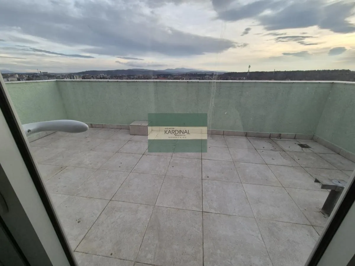 Prodaja, trosoban stan, 99m², Vašarište, Jagodina