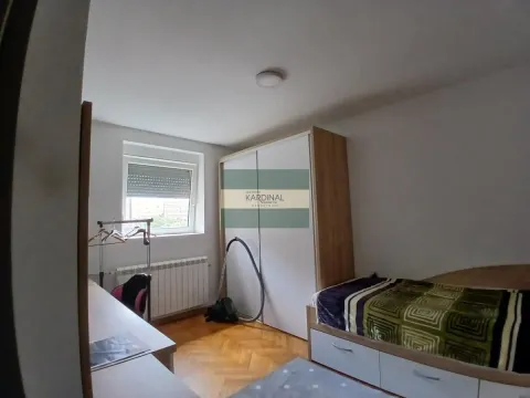 Izdavanje, trosoban stan, 78m², Centar, Jagodina - image 7