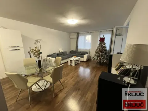 Prodaja, četvorosoban stan, 78m², Lipov gaj, Novi Sad Sve Podlokacije - image 2