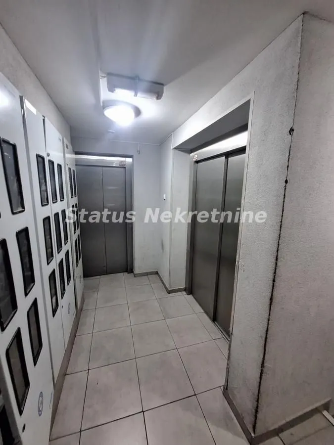 Prodaja, garsonjera, 35m², Bulevar Evrope, Novi Sad Sve Podlokacije