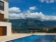 Izdavanje, trosoban stan, 120m², Obala Đuraševića, Tivat - image 3